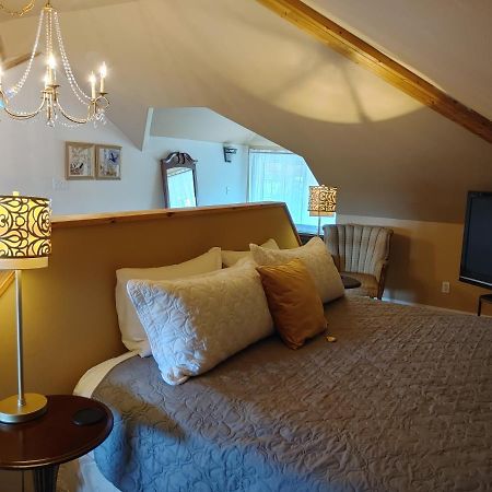 Stonewater Manor B&B Gananoque Εξωτερικό φωτογραφία
