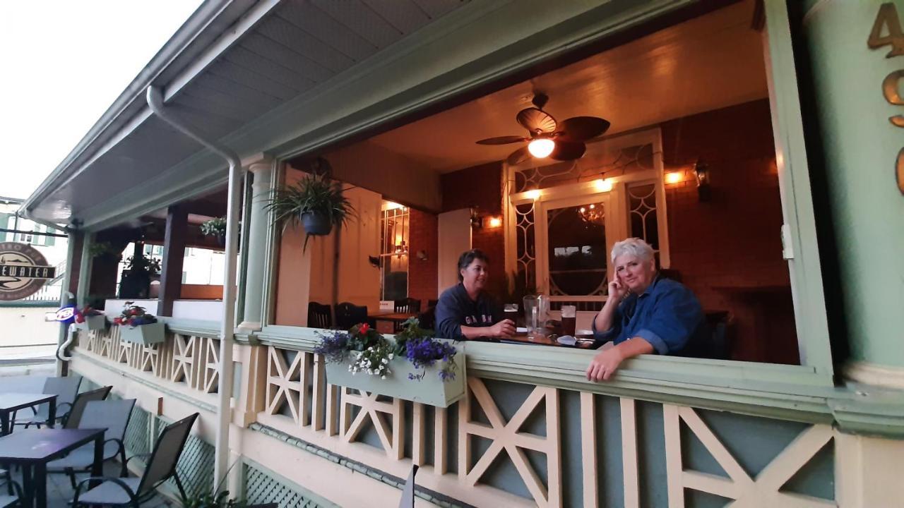 Stonewater Manor B&B Gananoque Εξωτερικό φωτογραφία