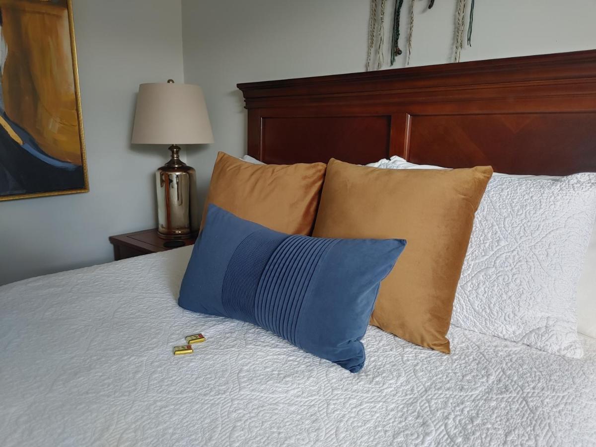 Stonewater Manor B&B Gananoque Εξωτερικό φωτογραφία