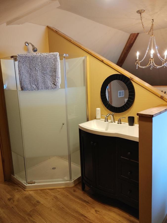 Stonewater Manor B&B Gananoque Εξωτερικό φωτογραφία