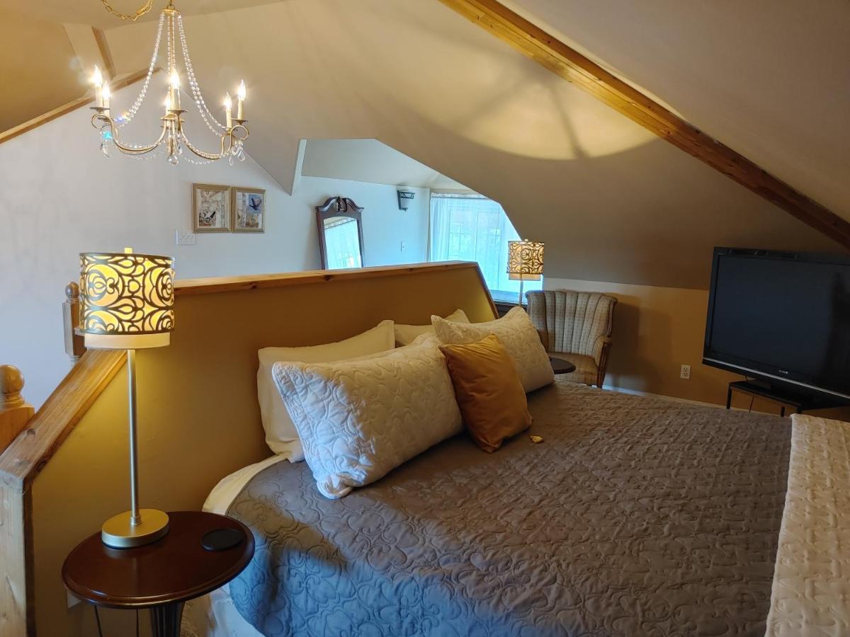 Stonewater Manor B&B Gananoque Εξωτερικό φωτογραφία