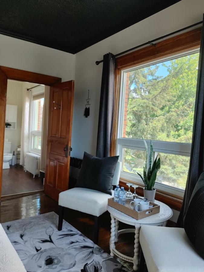 Stonewater Manor B&B Gananoque Εξωτερικό φωτογραφία