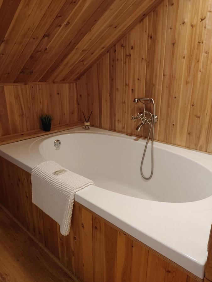 Stonewater Manor B&B Gananoque Εξωτερικό φωτογραφία