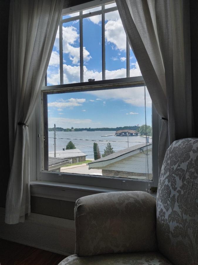 Stonewater Manor B&B Gananoque Εξωτερικό φωτογραφία